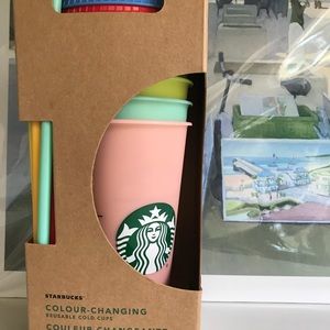 COLOR CHANGING STARBUCKS CUPS